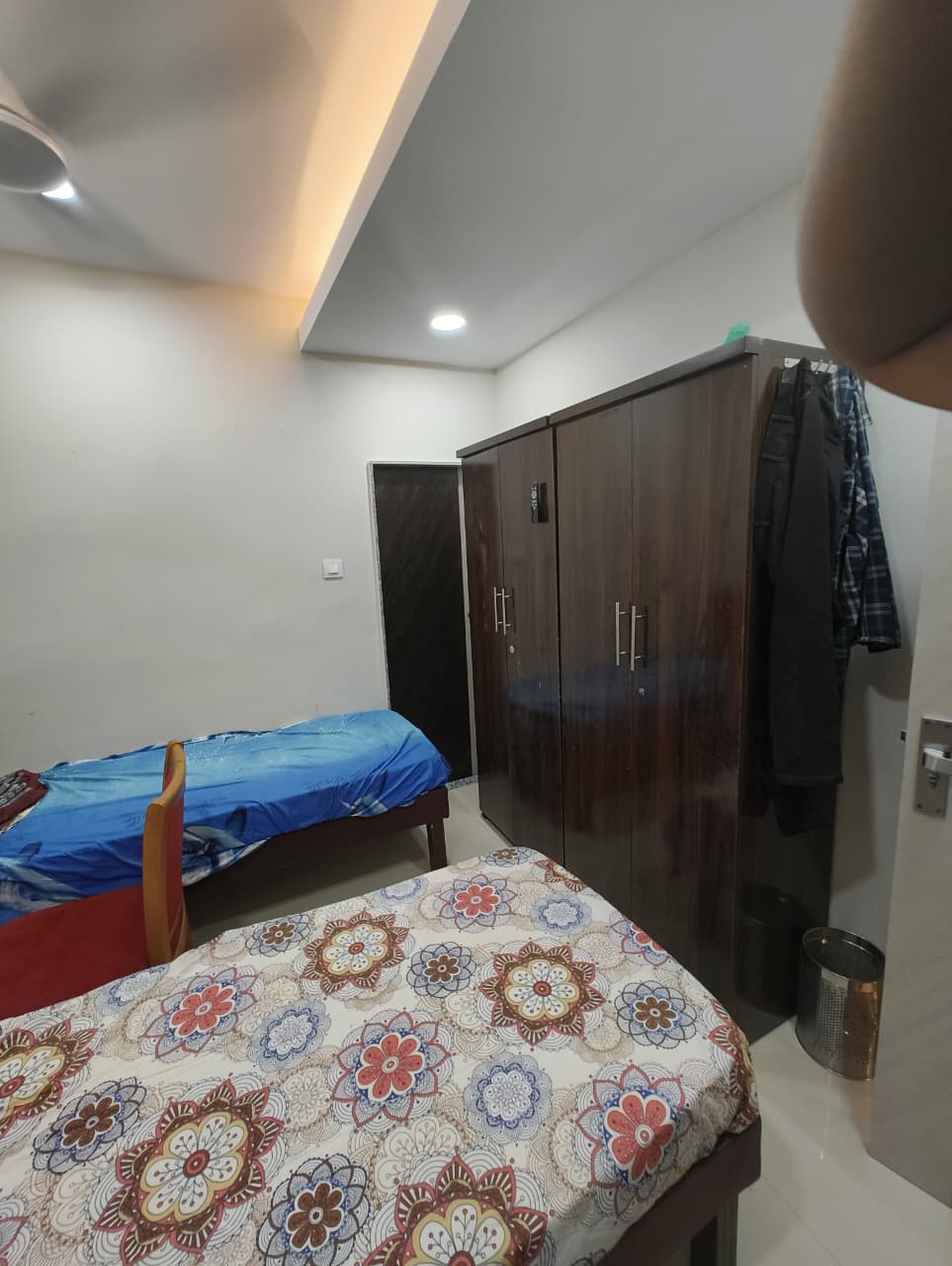 Double Sharing Room - Jain's boys Stay Bhopal MP Nagar